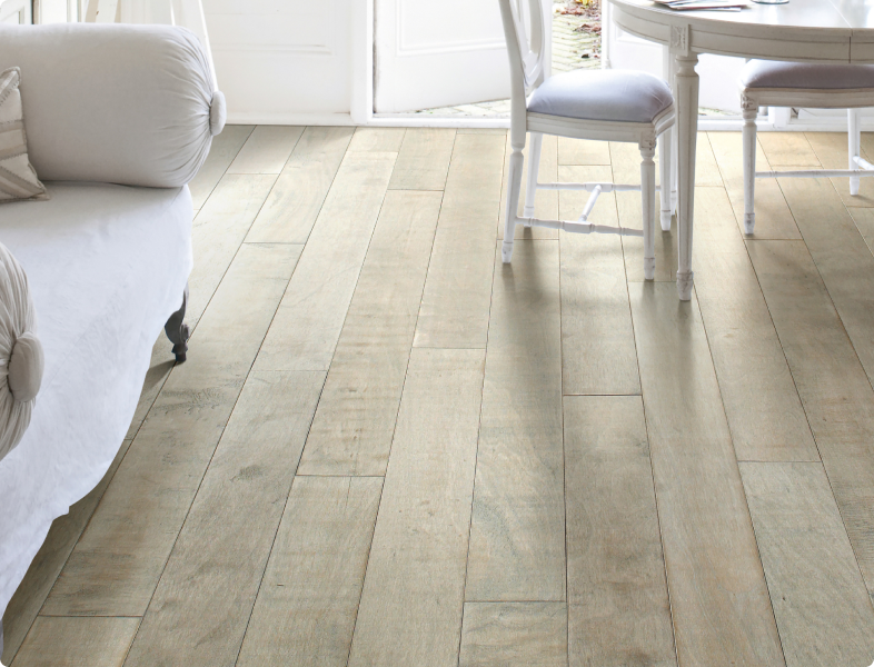 room with vinyl flooring